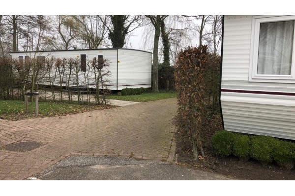 241 Buitenkant vanaf de weg.jpeg