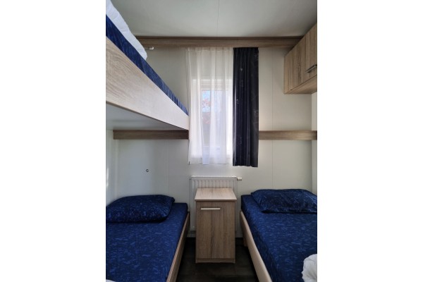 376 slaapkamer 2.jpg