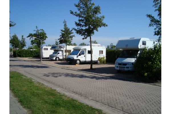 Camperplaatsen.JPG