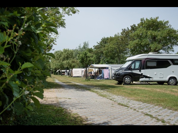 Kampeerveld 11
