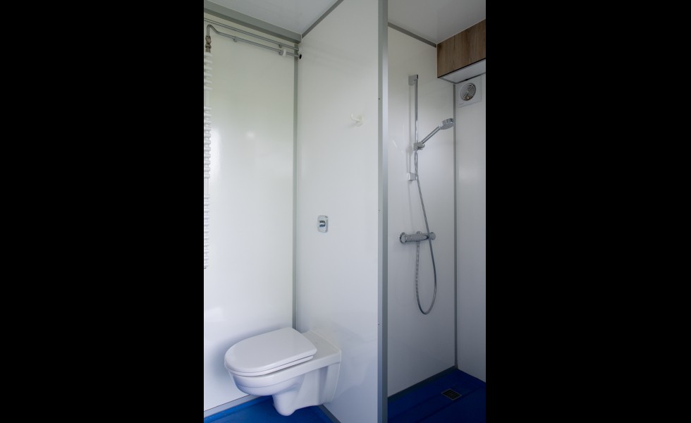 Privésanitair binnen douche